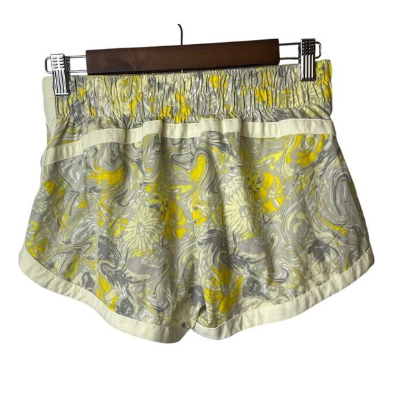 Gap Fit Women's Yellow and Gray Running Short Size X-Small - Picture 2 of 8
